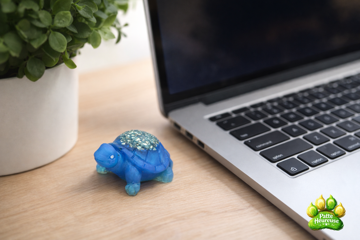 Mini tortue en résine bleu océan – Petite décoration artisanale
