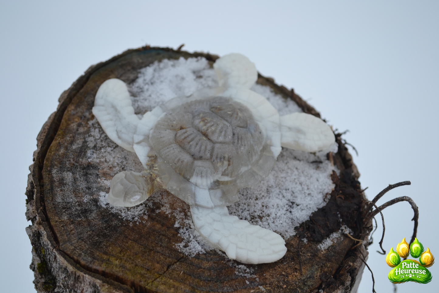 Tortue décorative en résine époxy faite à la main – Déco artisanale unique