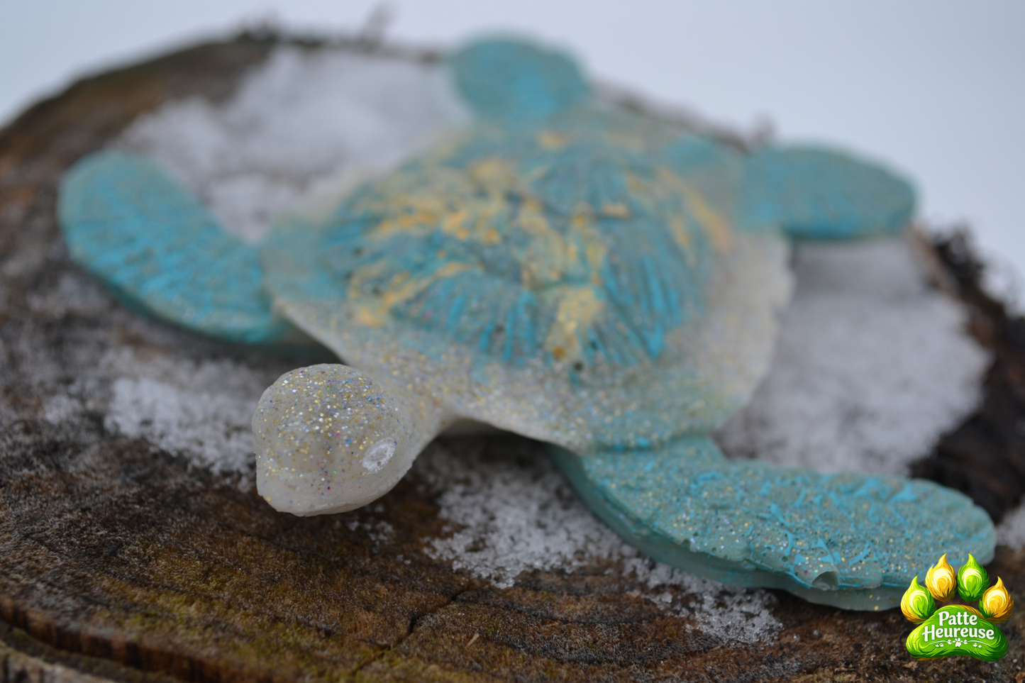 Tortue décorative en résine époxy faite à la main – Déco artisanale unique